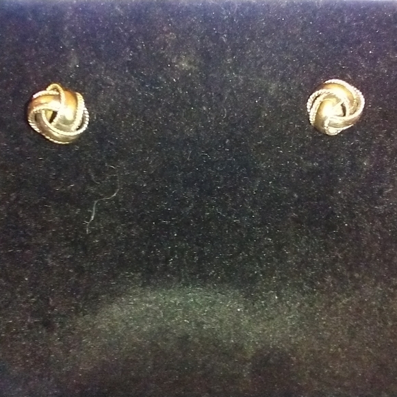 Round silver earrings - Picture 6 of 8